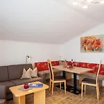 Sportpension Rubin Apartman *